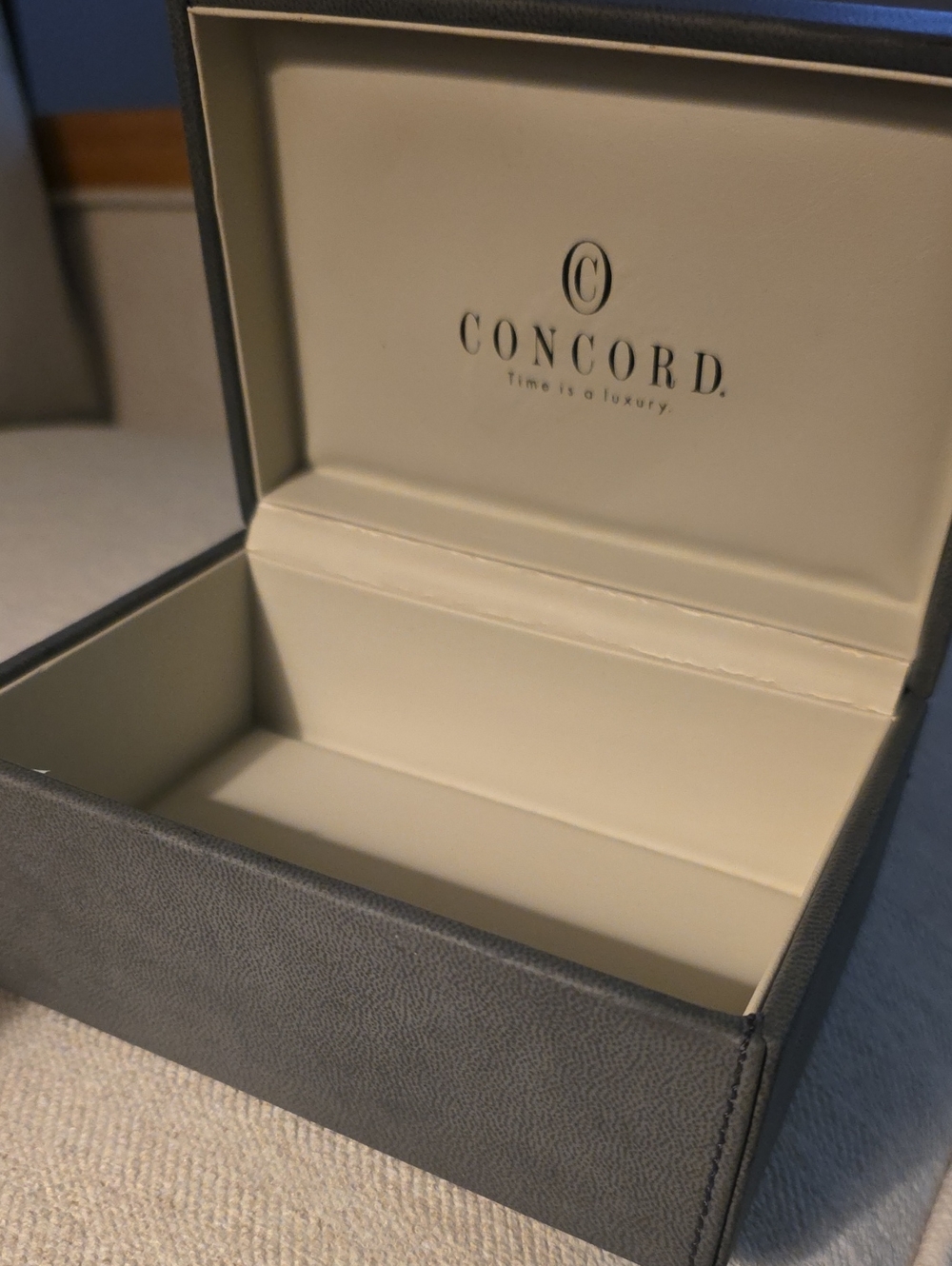 Concord Watch Box Gray Leatherwith Silver Logo
